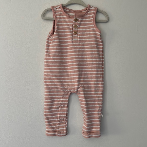 little planet by carters Other - Organic little planet by carters size 9 months